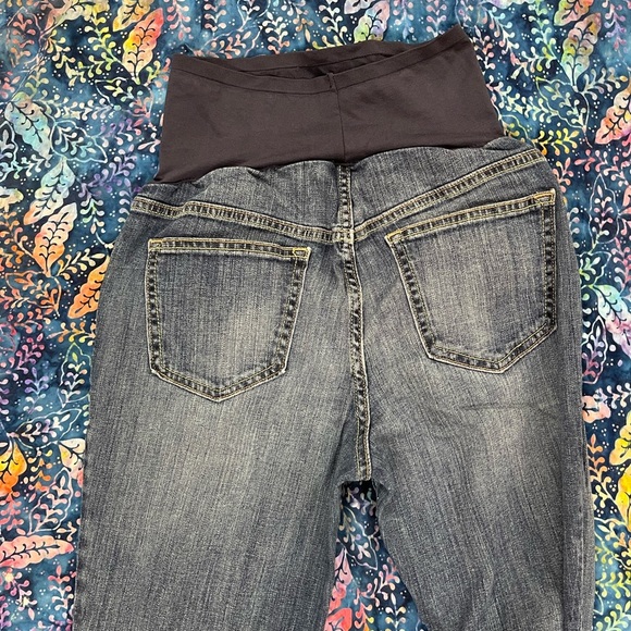 Old Navy Cuffed Full Panel Maternity Capris size 6 - Picture 4 of 6